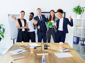 COSA REGALERAI ALLE TUE DIPENDENTI QUEST’ANNO A NATALE?